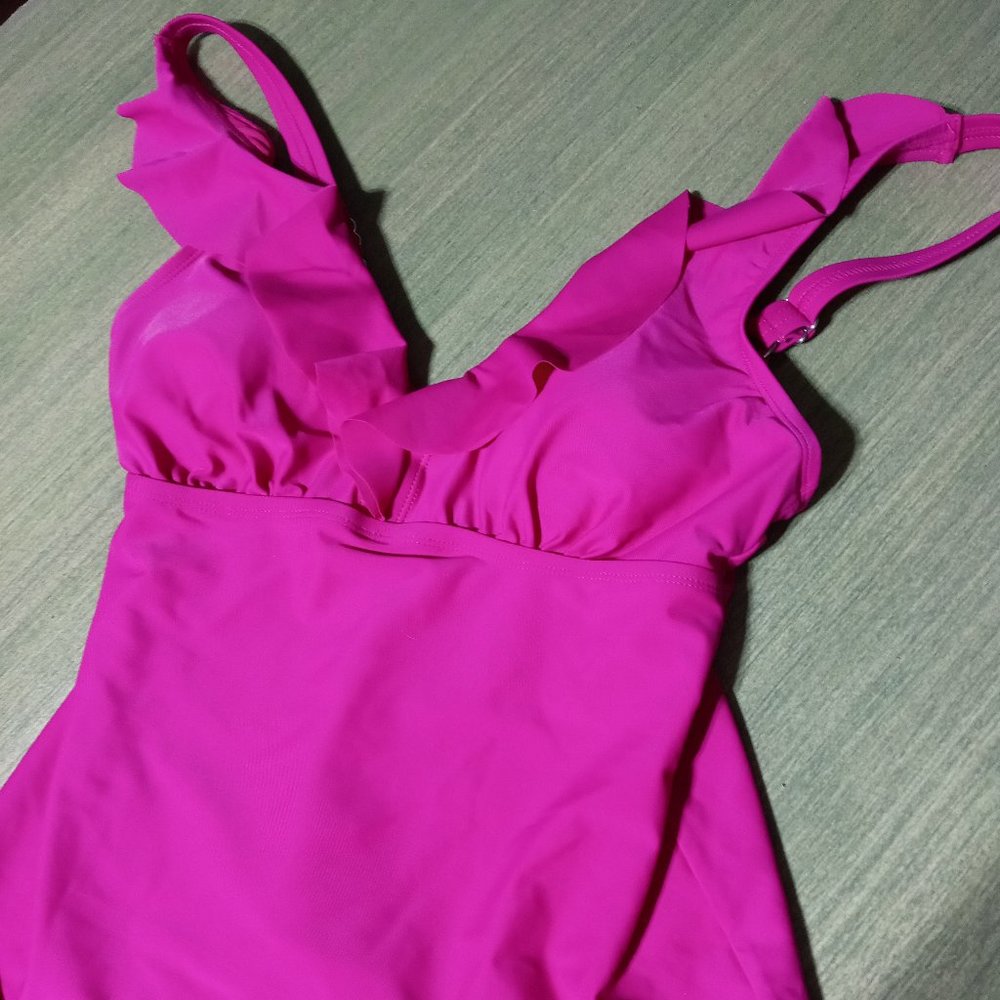 size M  . DKNY two piece swimwear .